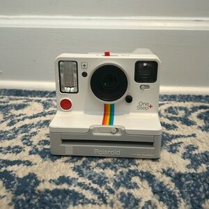 Poloroid One Step+